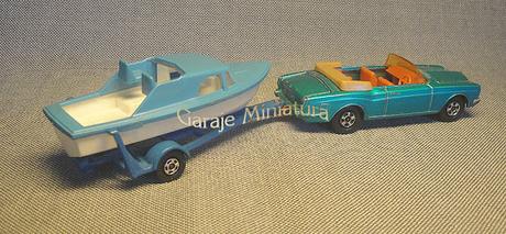 Rolls Royce Silver Shadow y tráiler con lancha de la serie Superfast Rolls Royce Silver Shadow y tráiler con lancha de la serie Superfast