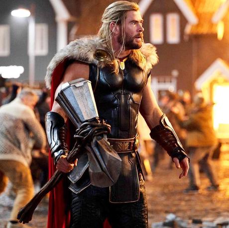 Marvel Studios lanzó nuevos afiches de los personajes de Thor: Amor y Trueno aYrTfPp