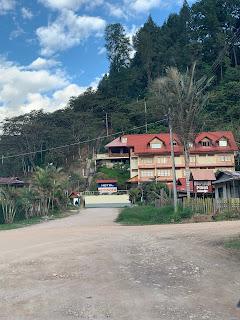 Viaje vía terrestre de Lima a Oxapampa. Perú Viaje vía terrestre de Lima a Oxapampa. Perú