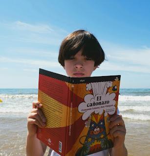 El cañonazo. Fernando Lalana y José Videgaín con ilustraciones de Raúl Salazar.