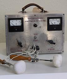Aparato del primer electroshock.