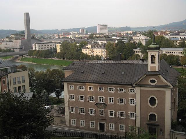 CALLEJEANDO EN SALZBURGO 3: FRANZISKANERKIRCHE, EL PFERDESCHWÄMME, EL MÜLLNERKIRCHE Y UN PASEO POR LAS ORILLAS DEL SALACH