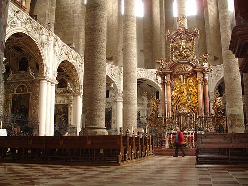CALLEJEANDO EN SALZBURGO 3: FRANZISKANERKIRCHE, EL PFERDESCHWÄMME, EL MÜLLNERKIRCHE Y UN PASEO POR LAS ORILLAS DEL SALACH