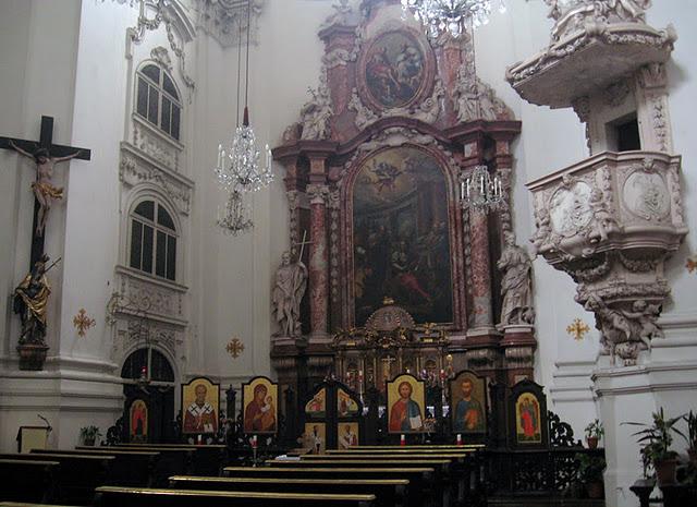 CALLEJEANDO EN SALZBURGO 3: FRANZISKANERKIRCHE, EL PFERDESCHWÄMME, EL MÜLLNERKIRCHE Y UN PASEO POR LAS ORILLAS DEL SALACH