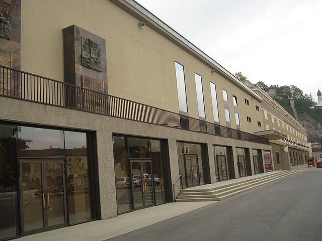 CALLEJEANDO EN SALZBURGO 3: FRANZISKANERKIRCHE, EL PFERDESCHWÄMME, EL MÜLLNERKIRCHE Y UN PASEO POR LAS ORILLAS DEL SALACH