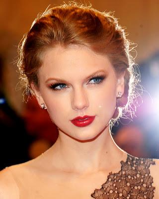 Tendencias maquillaje otoño-invierno:labios rojos