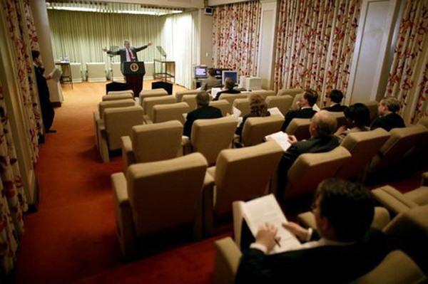 George Bush ensayando el discurso sobre el Estado de la Unión en 2008