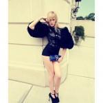 Sakai_Elle_France_11