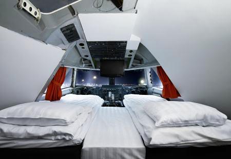 Genial! Reciclan un avión y lo convierten en un hotel