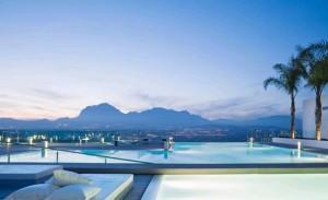 UNA INMERSIÓN EN LA TERAPIA DEL YOGA : EL PODER ILIMITADO DE LA MENTE … UNA INMERSIÓN EN LA TERAPIA DEL YOGA : EL PODER ILIMITADO DE LA MENTE …