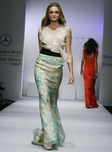 Clara González presenta  su colección Primavera-Verano 2012