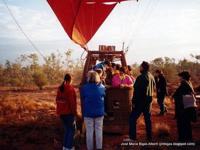 En globo sobre el desierto de Alice Springs (1994)