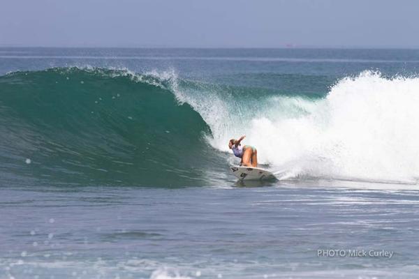 Coco Ho gana el Oakley World Pro Junior Bali 2011