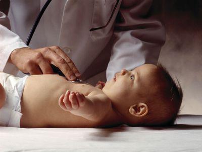 Brasil presenta vacuna contra coqueluche para bebés