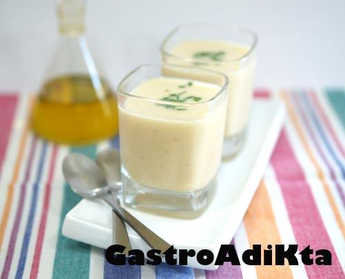 Sopa fría de espárragos blancos en conserva