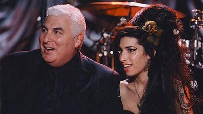 Escribirá Padre Winehouse  biografía de su hija