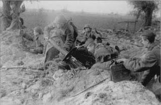 El Ejército Rojo reconstruye con retazos una tenue línea defensiva entre la Wehrmacht y Moscú - 11/10/1941.