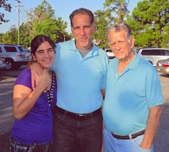 Ivette, René y Candido. Cortesía de la familia.