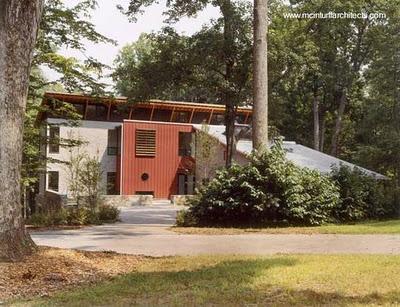 Moderna casa del bosque