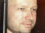 policía noruega considera innecesario mantener aislamiento completo para Anders Breivik