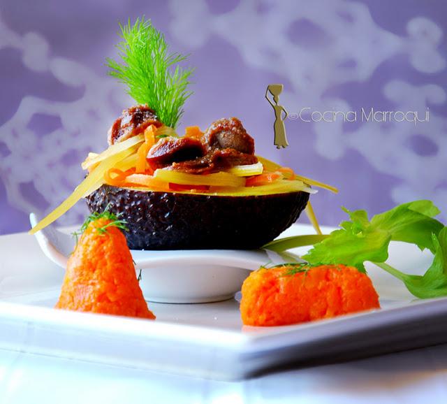 Ensalada de aguacate con mollejas de pato al hinojo y cardamomo