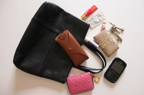 Qué llevan las bloggers en el bolso Qué llevan las bloggers en el bolso