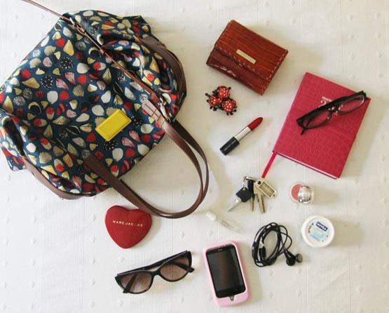 Qué llevan las bloggers en el bolso