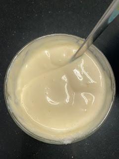 ENSALADA DE APIO, MANZANA Y ARANDANOS