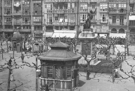 1912:Plaza de la Dársena