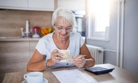 La subida del 15 % en las pensiones no contributivas se aprobará antes de julio