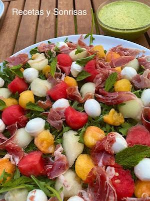 ENSALADA DE SANDIA, MELON ,MELOCOTÓN Y JAMÓN! ENSALADA DE SANDIA, MELON ,MELOCOTÓN Y JAMÓN!