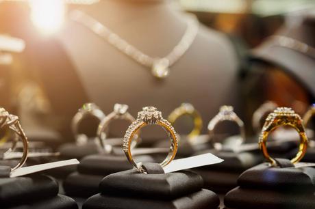 Cómo vender relojes y joyas de forma fácil y segura Cómo vender relojes y joyas de forma fácil y segura