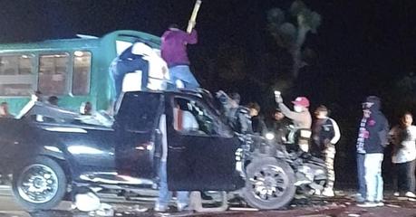 Accidente en la carretera Rioverde deja dos personas prensadas
