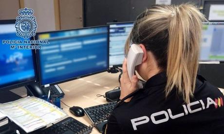 La Policía Nacional alerta: si recibes este SMS o correo de la Agencia Tributaria, eliminalo