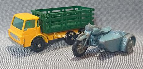 Triumph con sidecar y Dodge Kew con caja de madera de Matchbox #4 Triumph con sidecar y Dodge Kew con caja de madera de Matchbox #4