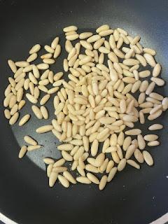 ENSALADA DE AGUACATE Y MANGO CON ALIÑO DE NARANJA ENSALADA DE AGUACATE Y MANGO CON ALIÑO DE NARANJA