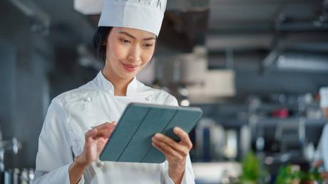 Los beneficios de la digitalización en el sector HORECA Los beneficios de la digitalización en el sector HORECA