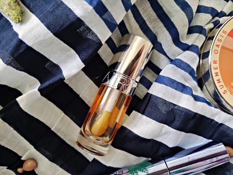 Lip Comfort Oil en el tono honey de Clarins Summer Oasis colección verano maquillaje Clarins makeup beauty belleza