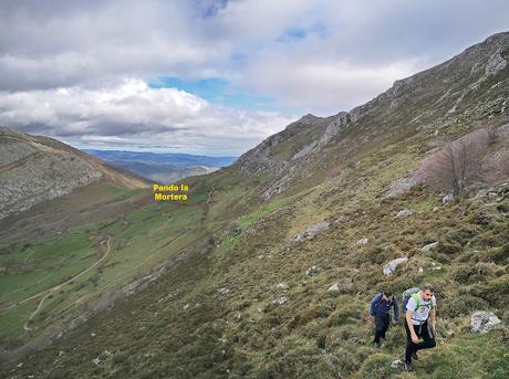 Moncuevo,Pelitrón y Champaza desde Bermiego Moncuevo,Pelitrón y Champaza desde Bermiego