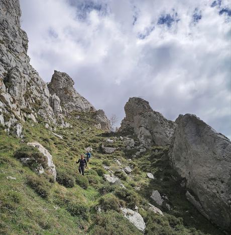 Moncuevo,Pelitrón y Champaza desde Bermiego Moncuevo,Pelitrón y Champaza desde Bermiego