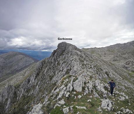 Moncuevo,Pelitrón y Champaza desde Bermiego Moncuevo,Pelitrón y Champaza desde Bermiego