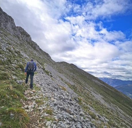 Moncuevo,Pelitrón y Champaza desde Bermiego Moncuevo,Pelitrón y Champaza desde Bermiego