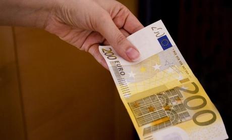 ¿Tengo derecho al cheque de 200 euros del Gobierno?: cómo saberlo, cómo y cuándo solicitarlo