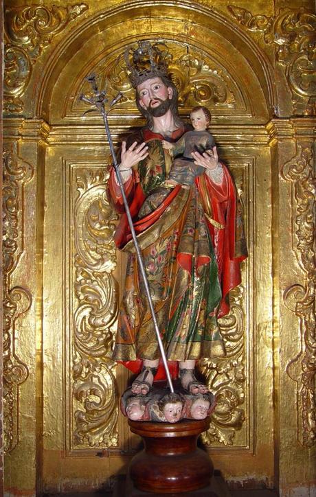 Roban escultura religiosa del siglo XVIII de la iglesia de Bledos