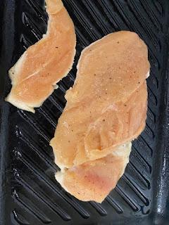 ENSALADA CON POLLO, PIÑA Y AGUACATE