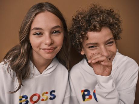 Boss Kidswear SS22: Looks atrevidos y brillantes