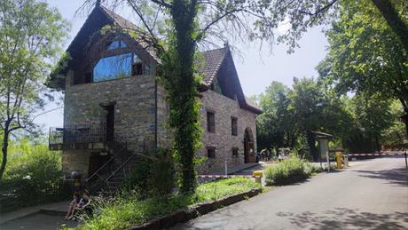 Sobrarbe con niños. Camping Boltaña alojamiento ideal para familias cerca de Aínsa, Huesca