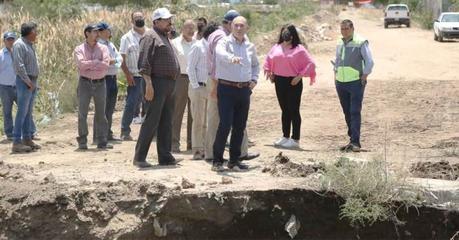 Supervisa Galindo obra de alcantarillado en colonia Los Silos