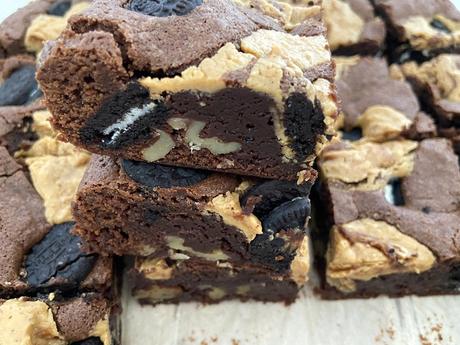 delikatissen Peanut butter brownies oreo brownies easy brownies chocolate brownies brownie facil Brownie de peanut butter y oreos brownie con nueces brownie con crema de cacahuete  