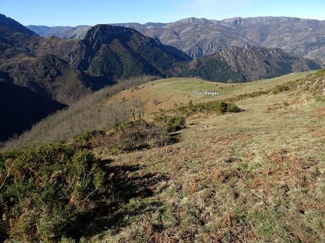 Las Agüeras-Villaorille/Viḷḷuriche-La Cueva la Canal-Picu Mayor-La Furacá